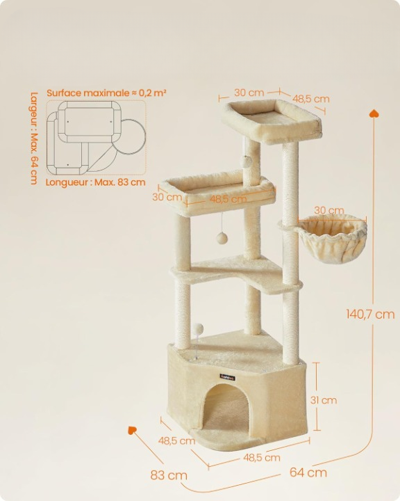 Arbre à chat beige 140 cm avec niche, grands plateaux, hamac et jouets suspendus – Confort et jeu pour chats d’intérieur