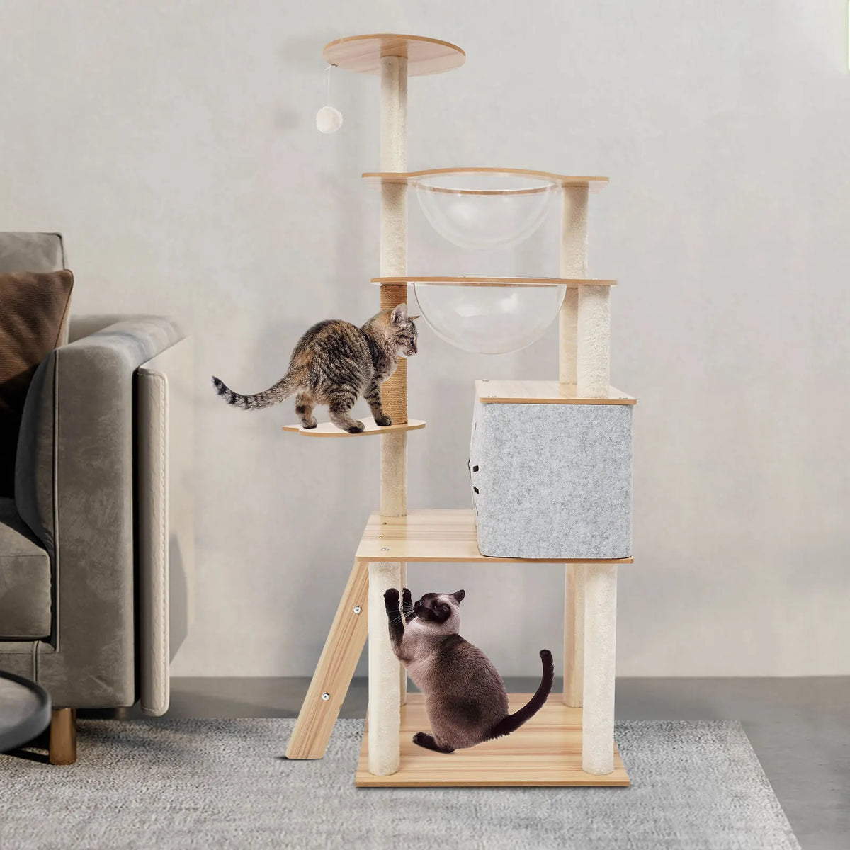 Arbre à chat 135 cm avec perchoirs en peluche et poteaux à griffer